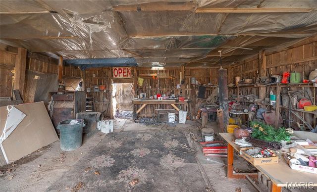 21303 Teardrop Road, Devils Elbow, MO 65457