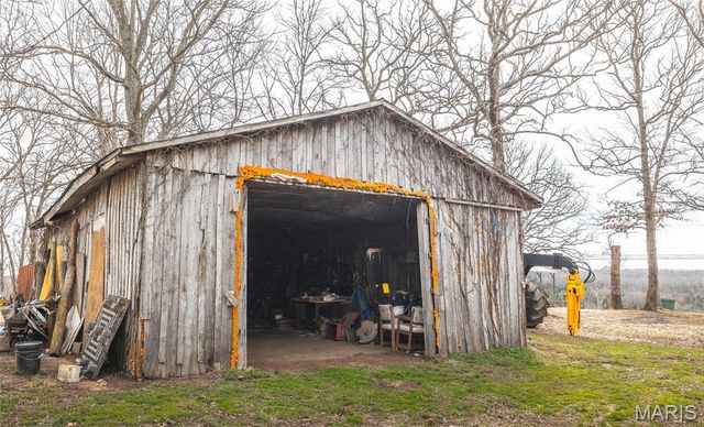 21303 Teardrop Road, Devils Elbow, MO 65457