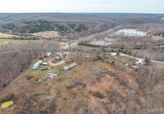 21303 Teardrop Road, Devils Elbow, MO 65457