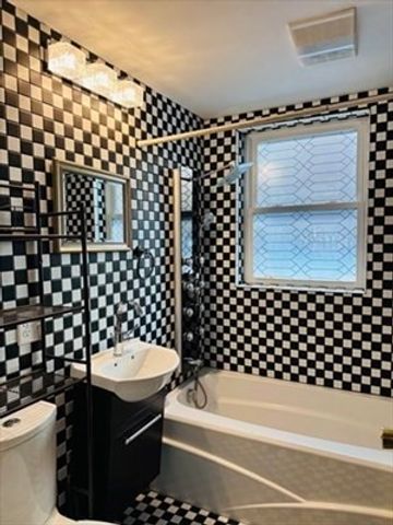 125 Essex St 2, Salem, MA 01970