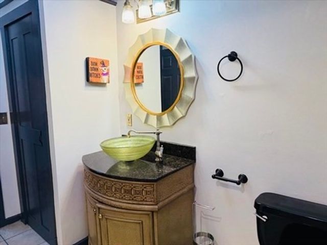 125 Essex St 2, Salem, MA 01970