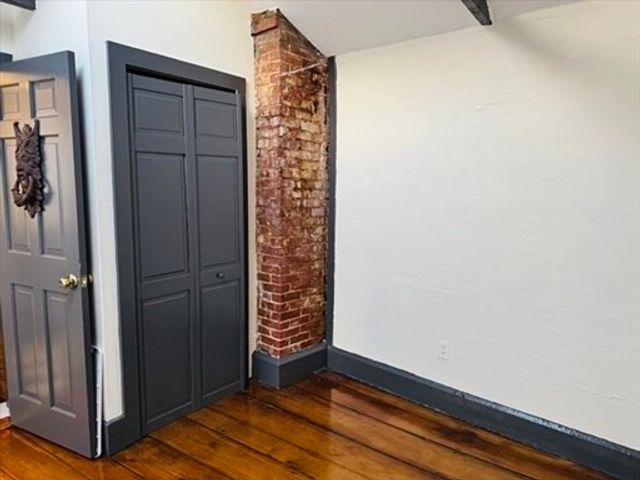 125 Essex St 2, Salem, MA 01970