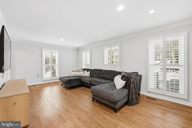 7319 WESTMORE DR, Springfield, VA 22150