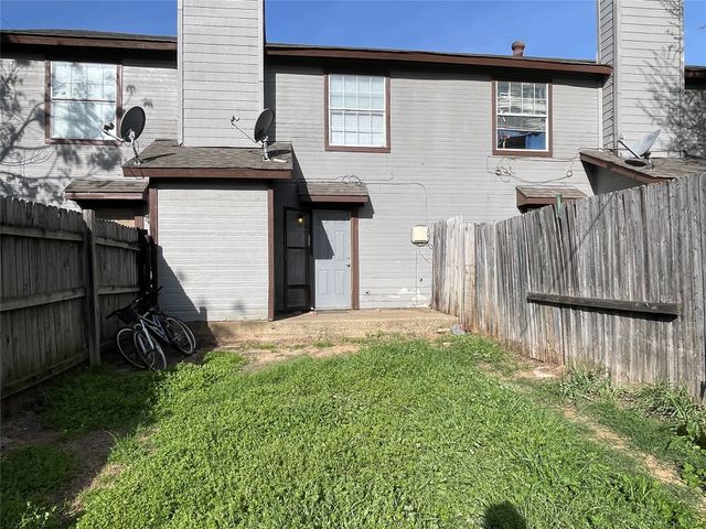 1404 Shufford Street, Irving, TX 75060