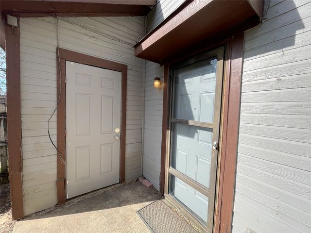 1404 Shufford Street, Irving, TX 75060