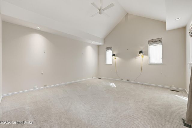 300 Penruth Ave, Louisville, KY 40207