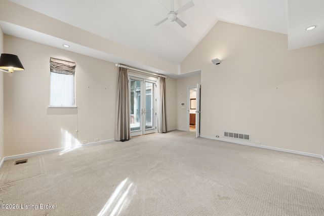 300 Penruth Ave, Louisville, KY 40207