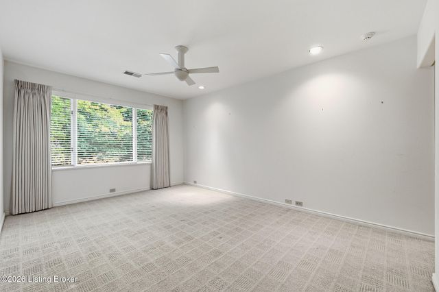 300 Penruth Ave, Louisville, KY 40207