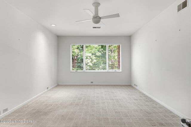 300 Penruth Ave, Louisville, KY 40207