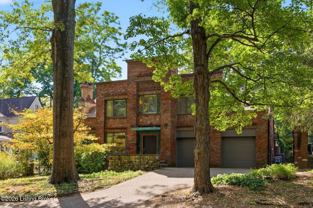 300 Penruth Ave, Louisville, KY 40207