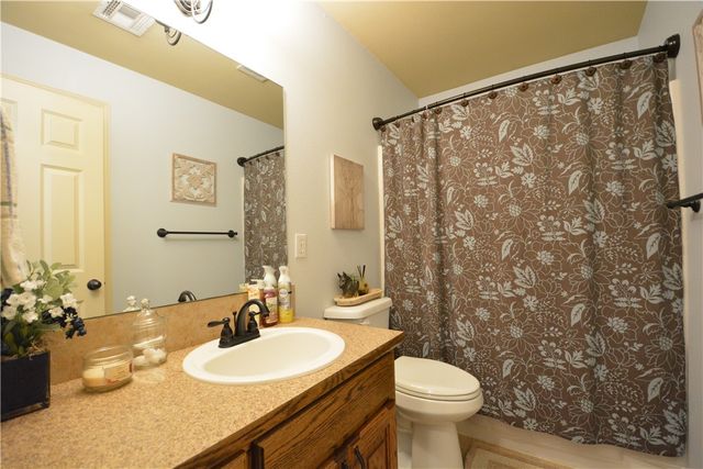 704 McClure Avenue, Lowell, AR 72745