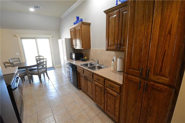 704 McClure Avenue, Lowell, AR 72745