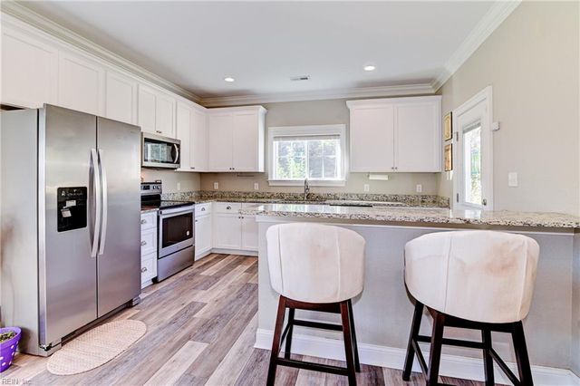 1925 Copeland RD, Suffolk, VA 23434