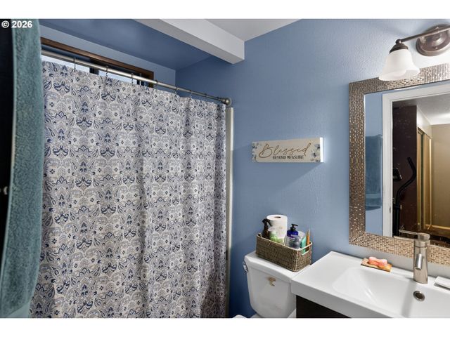 2075 Sw 209TH Ct, Beaverton, OR 97003