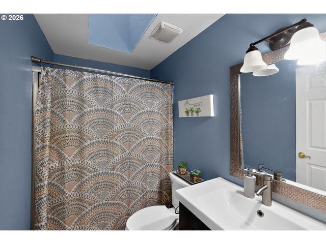 2075 Sw 209TH Ct, Beaverton, OR 97003