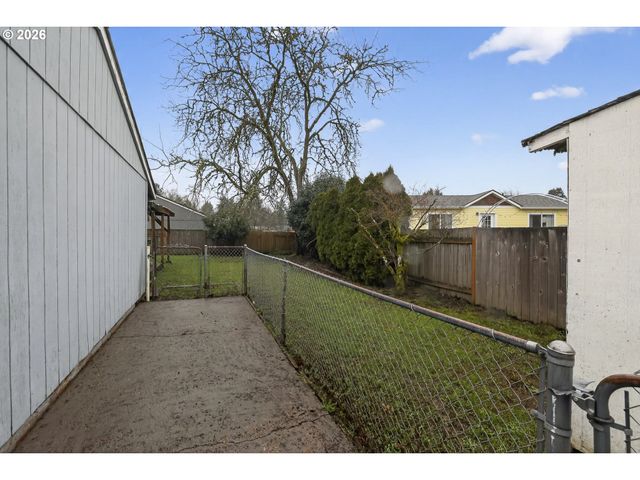 2075 Sw 209TH Ct, Beaverton, OR 97003