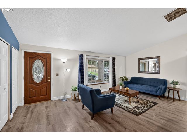 2075 Sw 209TH Ct, Beaverton, OR 97003