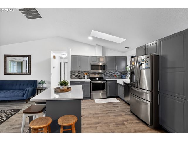 2075 Sw 209TH Ct, Beaverton, OR 97003