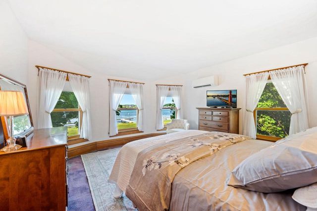 936 MEMORIAL DRIVE, Sturgeon Bay, WI 54235