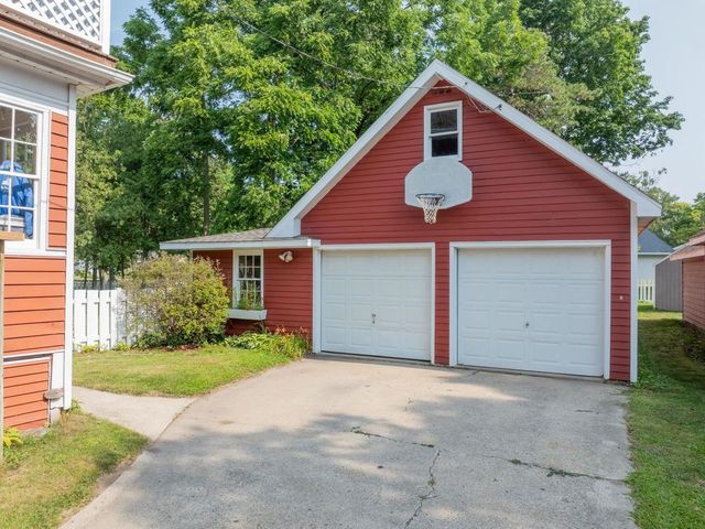 936 MEMORIAL DRIVE, Sturgeon Bay, WI 54235