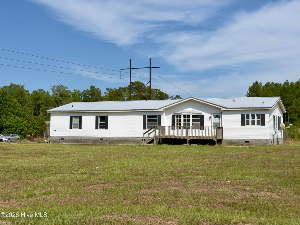 265 Colonial Landing Road SE, Bolivia, NC 28422