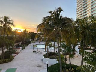 100 Bayview Drive 217, Sunny Isles Beach, FL 33160