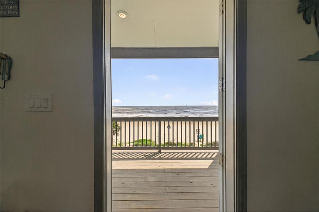 1410 Gulf, Crystal Beach, TX 77650
