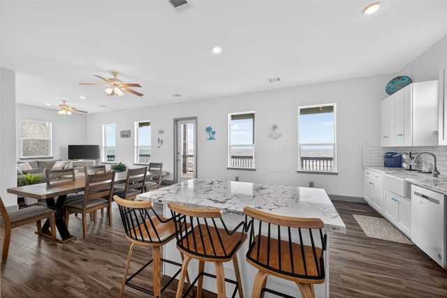 1410 Gulf, Crystal Beach, TX 77650