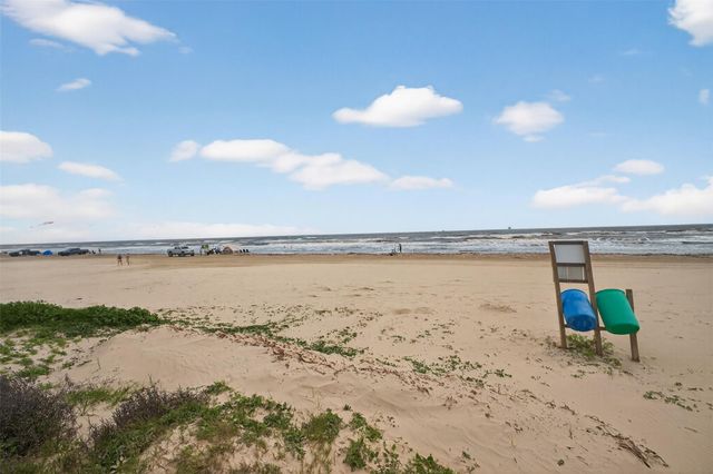 1410 Gulf, Crystal Beach, TX 77650