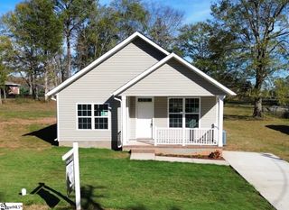 417 Fairview Road, Laurens, SC 29360