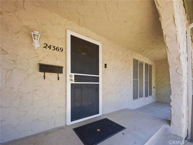 24369 La Glorita, Newhall, CA 91321