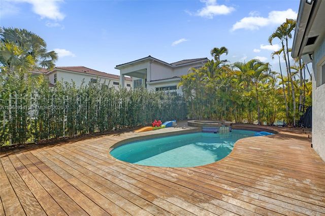 1662 Diplomat Drive, Miami, FL 33179