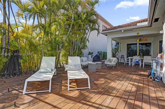 1662 Diplomat Drive, Miami, FL 33179