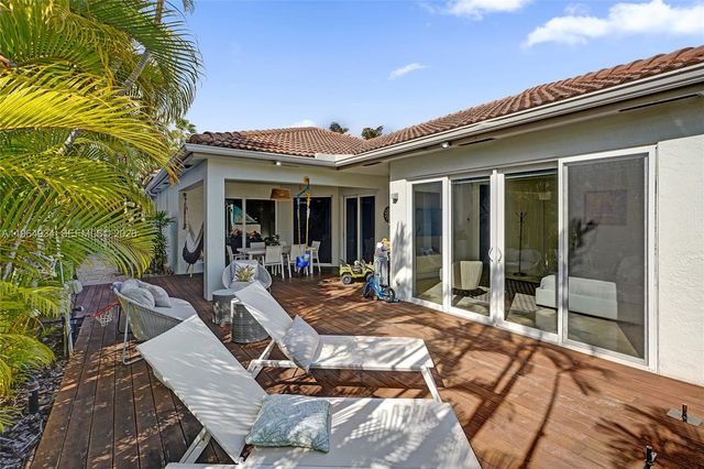 1662 Diplomat Drive, Miami, FL 33179