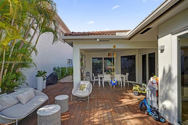 1662 Diplomat Drive, Miami, FL 33179