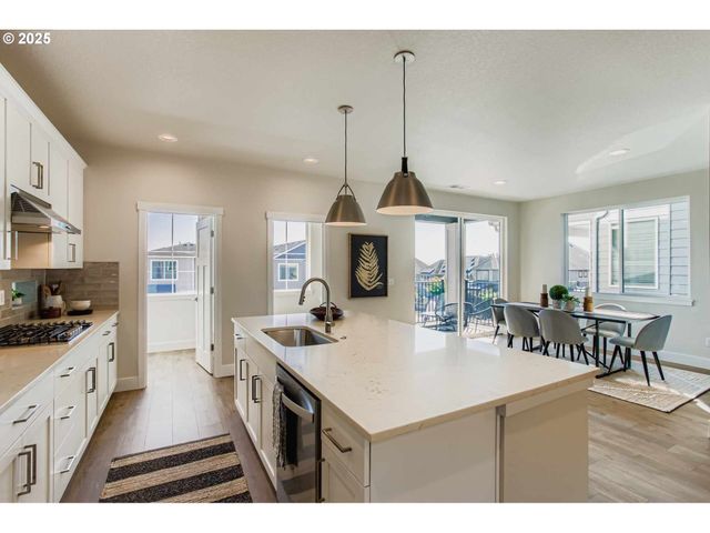 12919 Nw RAMONA Ln A6, Portland, OR 97229