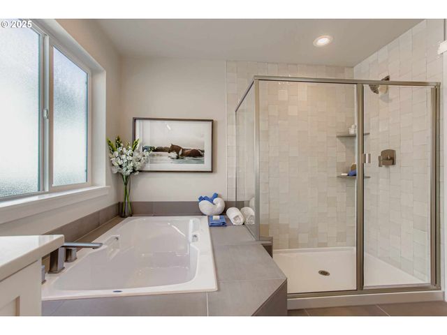 12919 Nw RAMONA Ln A6, Portland, OR 97229
