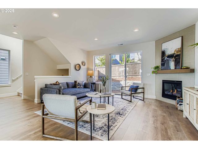 12919 Nw RAMONA Ln A6, Portland, OR 97229