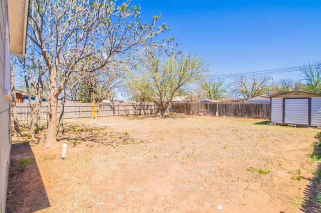 133 Elgin Avenue, Levelland, TX 79336
