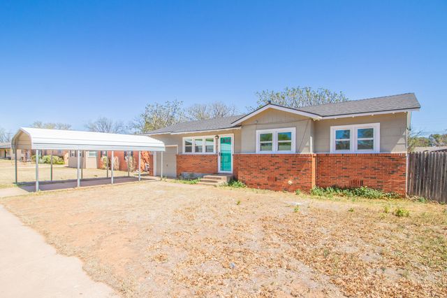 133 Elgin Avenue, Levelland, TX 79336