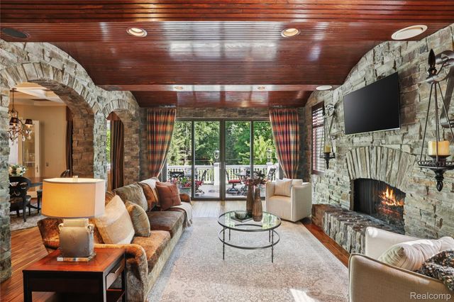744 Thayer Boulevard, Northville, MI 48167