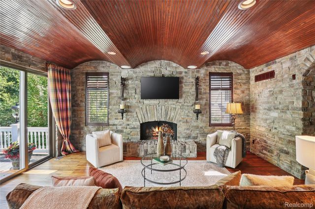 744 Thayer Boulevard, Northville, MI 48167