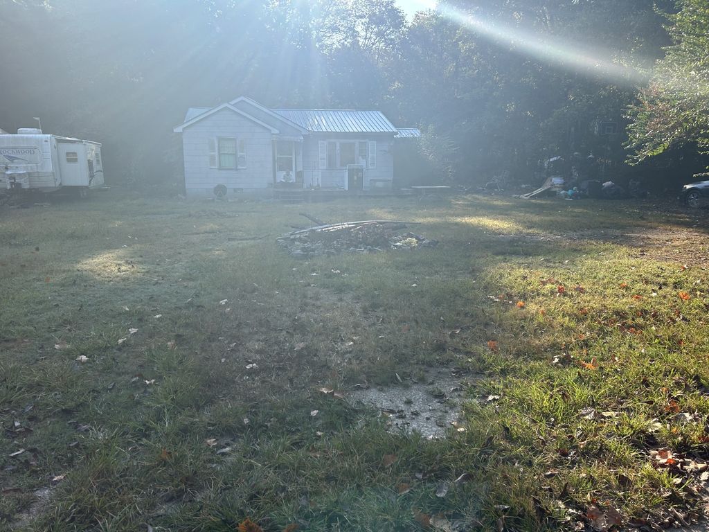 110 Manners Rd, Dover, TN 37058