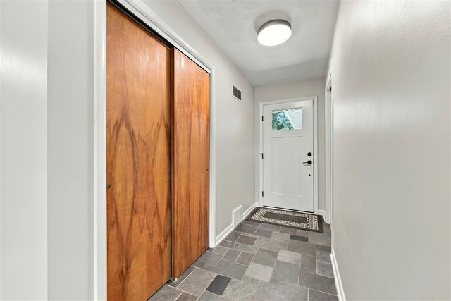5185 S 11th Street, Kalamazoo, MI 49009