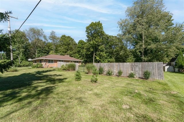 5185 S 11th Street, Kalamazoo, MI 49009