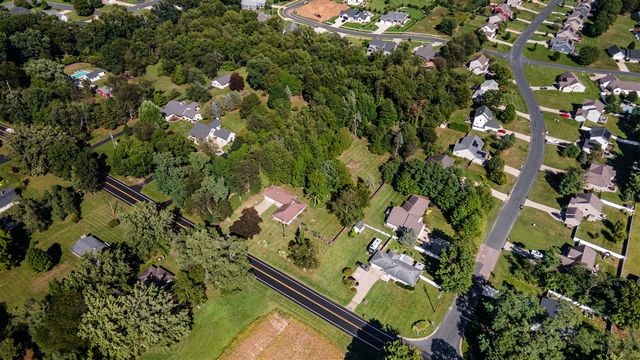 5185 S 11th Street, Kalamazoo, MI 49009