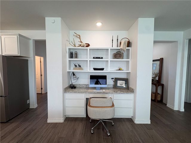 3401 Travis Ct, Corpus Christi, TX 78414
