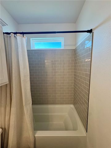 3401 Travis Ct, Corpus Christi, TX 78414