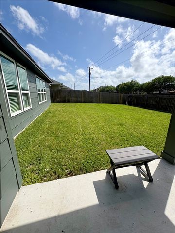3401 Travis Ct, Corpus Christi, TX 78414