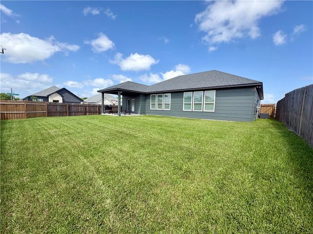 3401 Travis Ct, Corpus Christi, TX 78414